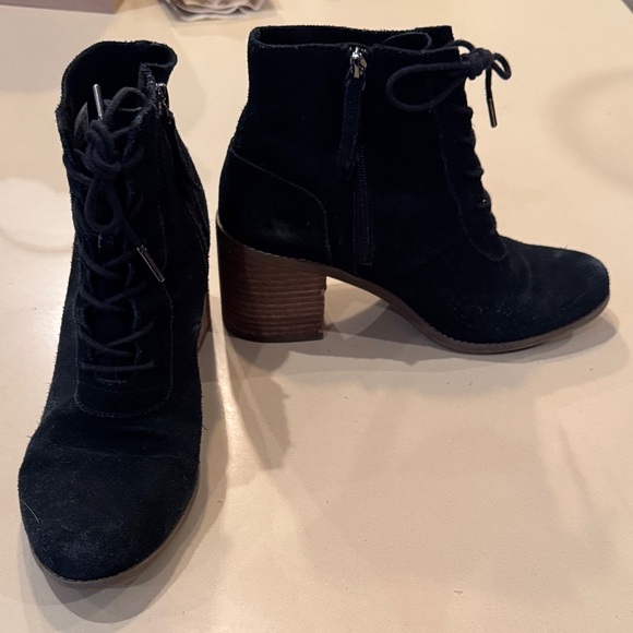 Toms Black Women's Lace-Up Boots - Picture 2 of 4